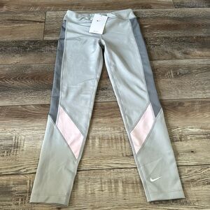 New With Tags Nike Girls Size Medium